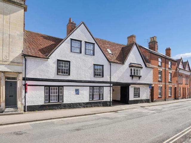 Flat for sale in Caldecott, Dromore