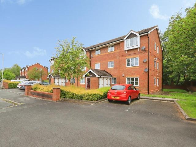 Flat for sale in Ettingshall, West Midlands