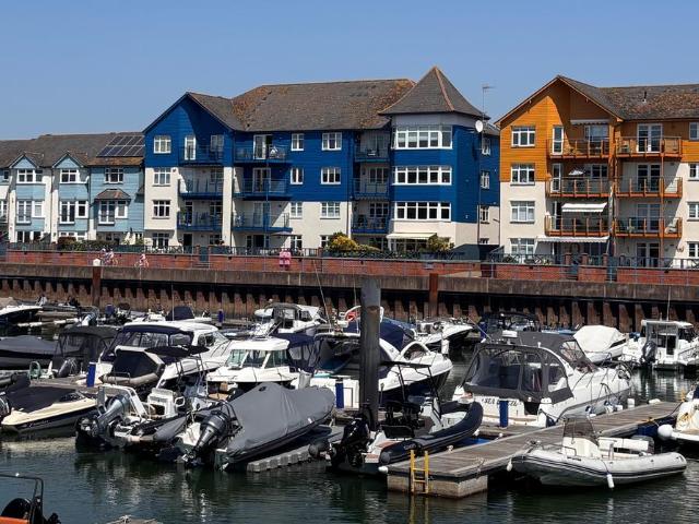 Flat for sale in Budlake, Devon