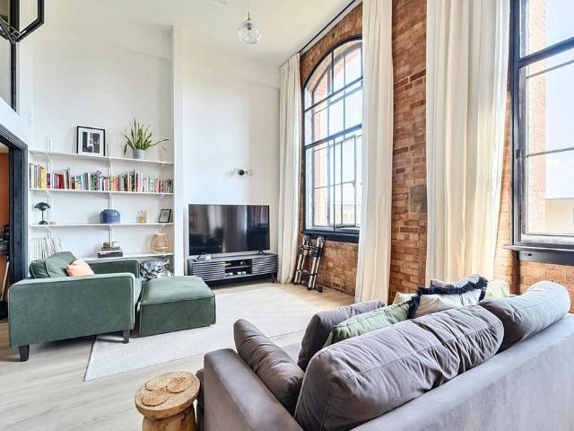 Flat for sale in Old Ford, Bow