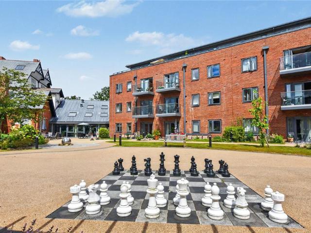 Flat for sale in West Yorkshire