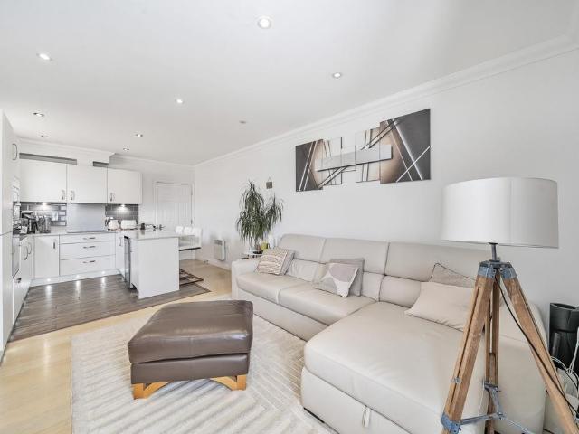 Flat for sale in Woodcote Green, Greater London