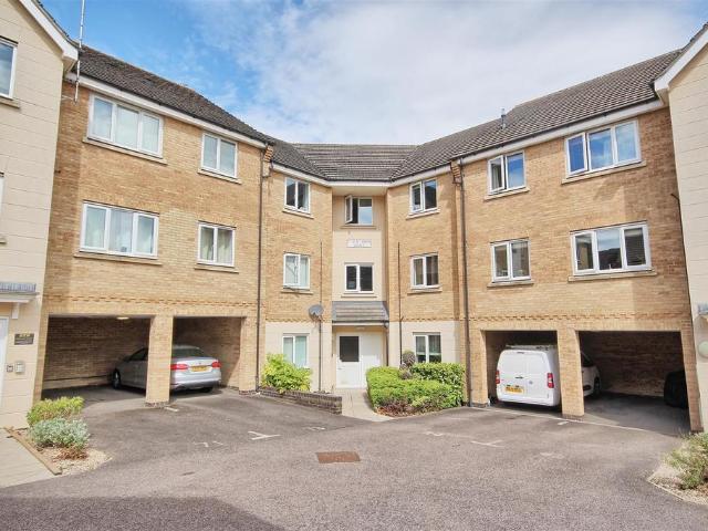 Flat for sale in Kings Hill, Colliers End