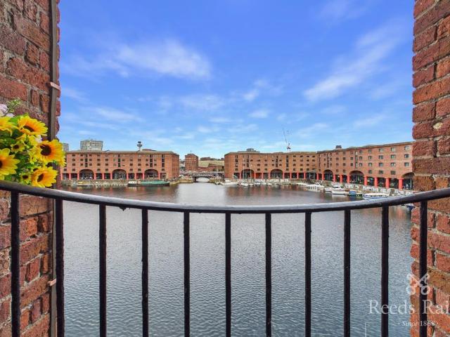 Flat for sale in Waterfront, Calderstones