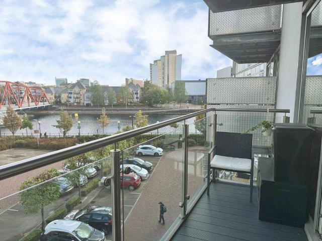 Flat for sale in Salford, Greater Manchester