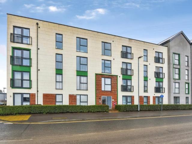 Flat for sale in Chippenham, Wiltshire