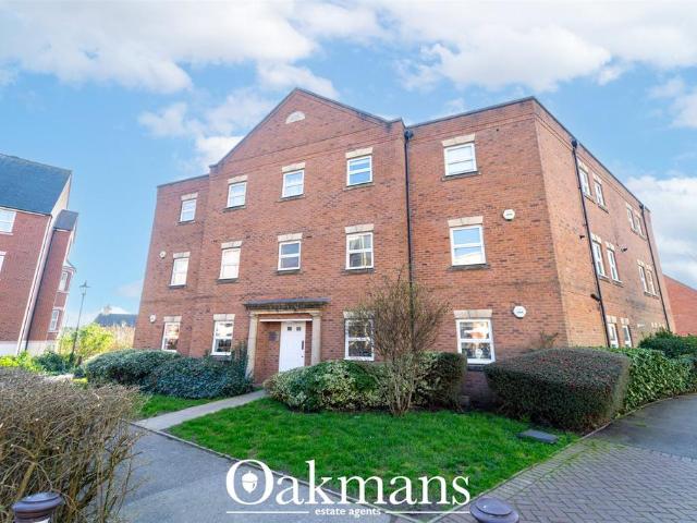 Flat for sale in Dickens Heath, West Midlands