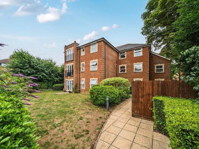 Flat for sale in Shortlands, Greater London