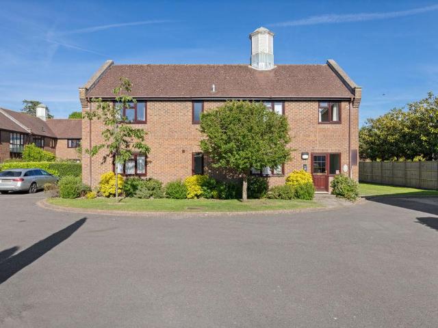 Flat for sale in Chichester, Littlecote