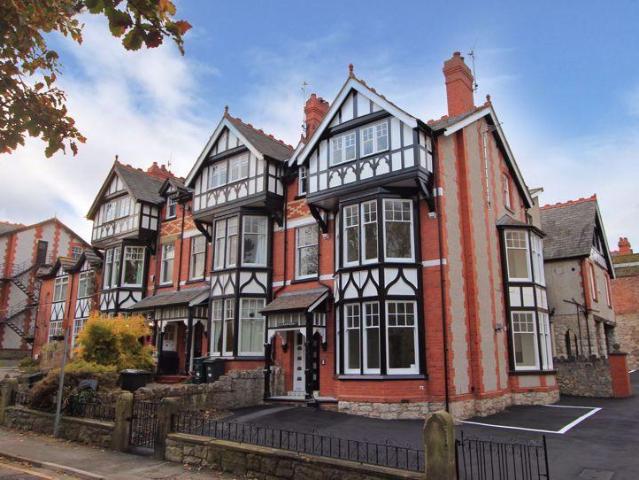 Flat for sale in Colwyn Bay