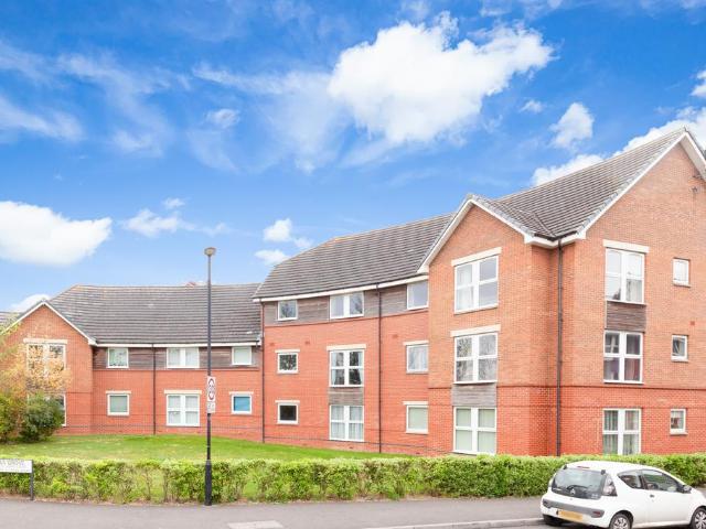 Flat for sale in Rodbourne, Swindon