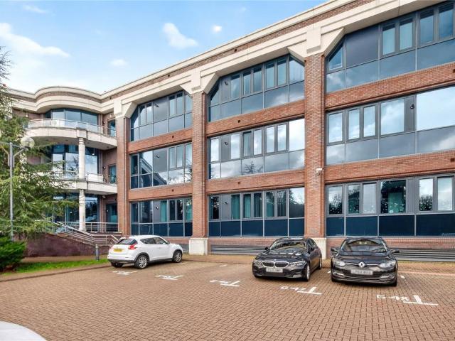 Flat for sale in Easthampstead, Bracknell