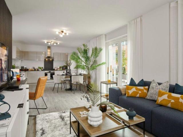 Flat for sale in St Albans, Five Acres