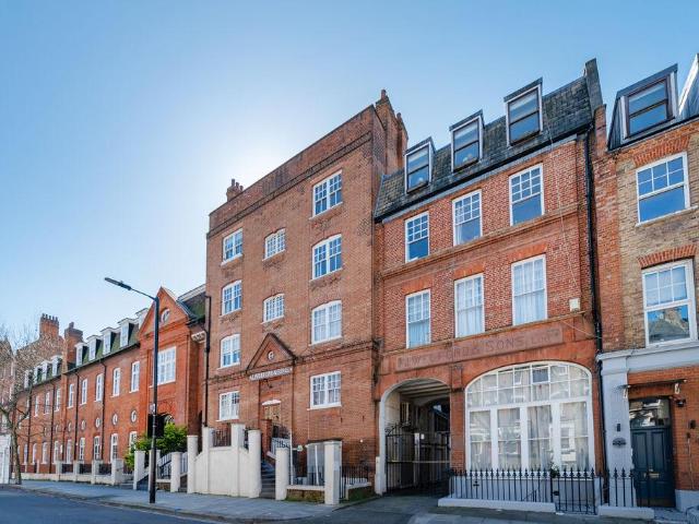 Flat for sale in Kensal Town, Maida Vale