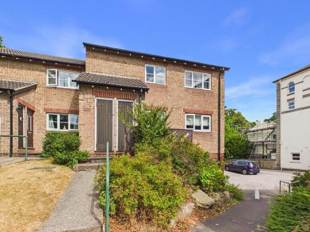 Flat for sale in Kenwood, South Yorkshire