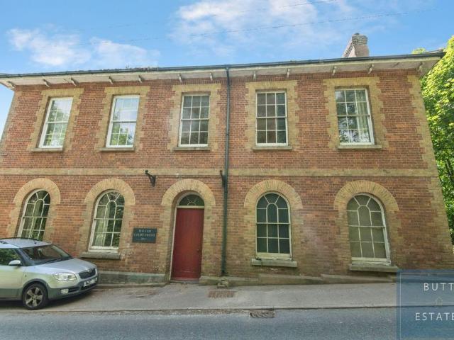 Flat for sale in Woodbury, Budlake