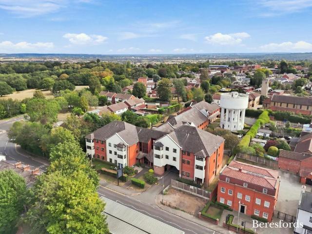 Flat for sale in Great Burstead, Billericay
