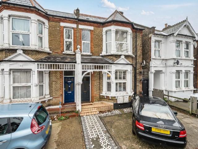 Flat for sale in London Borough of Lewisham, Greater London