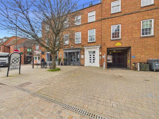 Flat for sale in Lichfield, Boley Park