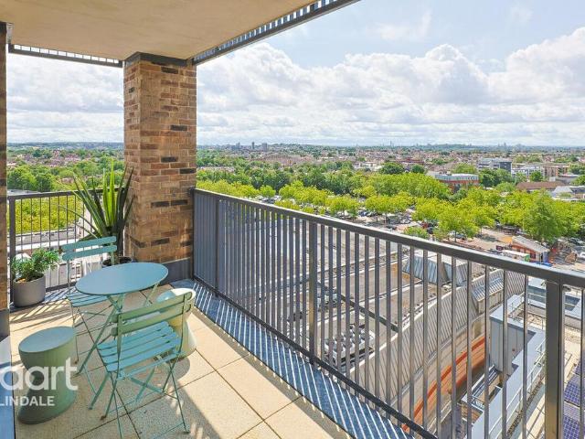 Flat for sale in Greater London
