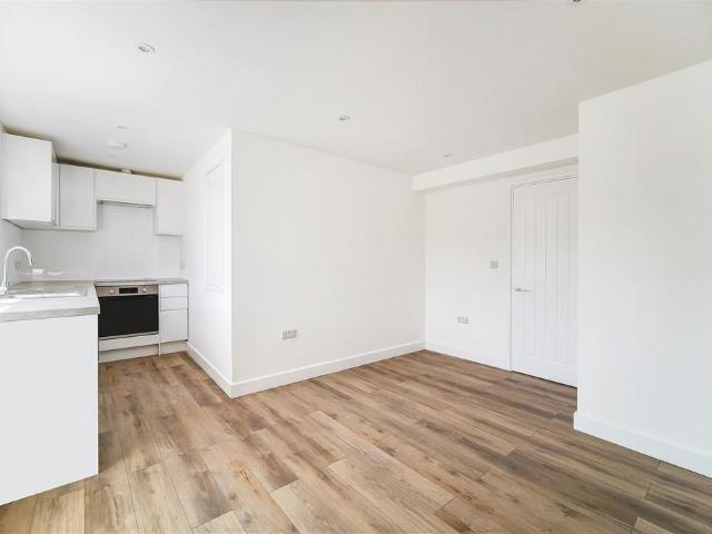 Flat for sale in Nork, Red Hill