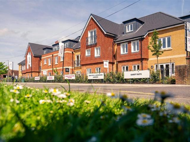 Flat for sale in Thatcham, West Berkshire