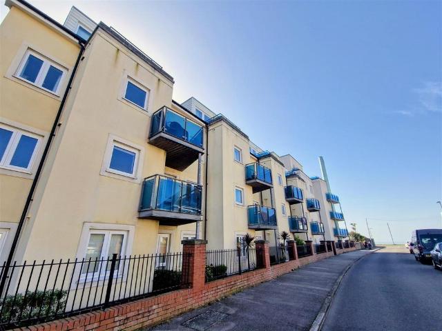 Flat for sale in Porthcawl, Nottage