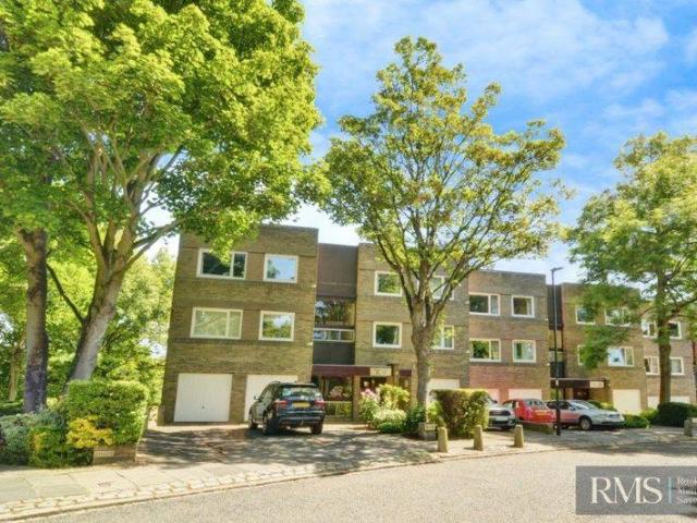 Flat for sale in Jesmond, Tyne And Wear