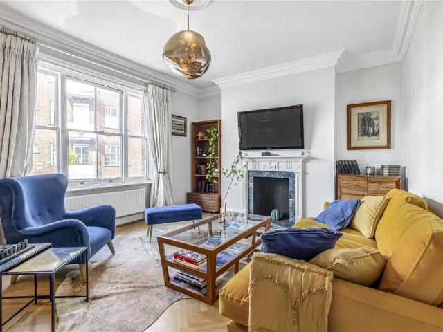 Flat for sale in Westminster, Greater London