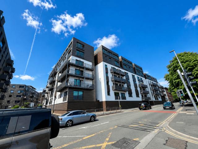 Flat for sale in Georgia, Greater Manchester