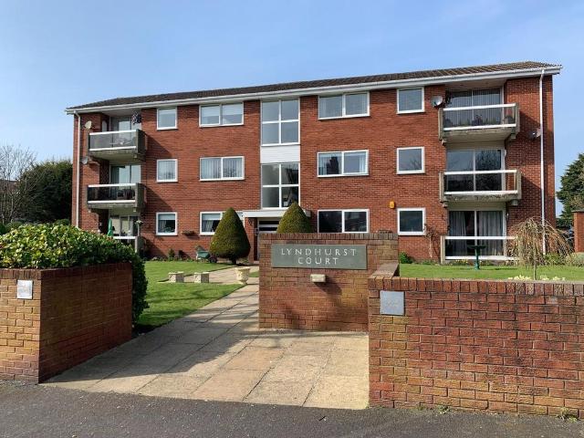 Flat for sale in Southport, Sefton
