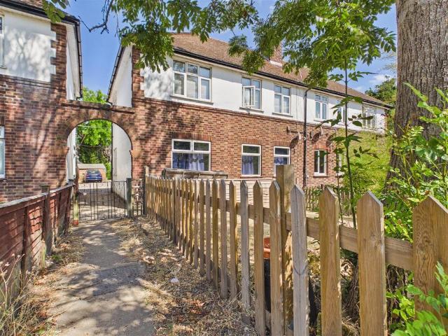 Flat for sale in Blackhills, Surrey