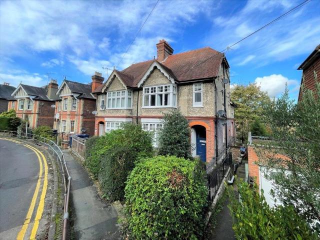 Flat for sale in Holloway Hill, Fole