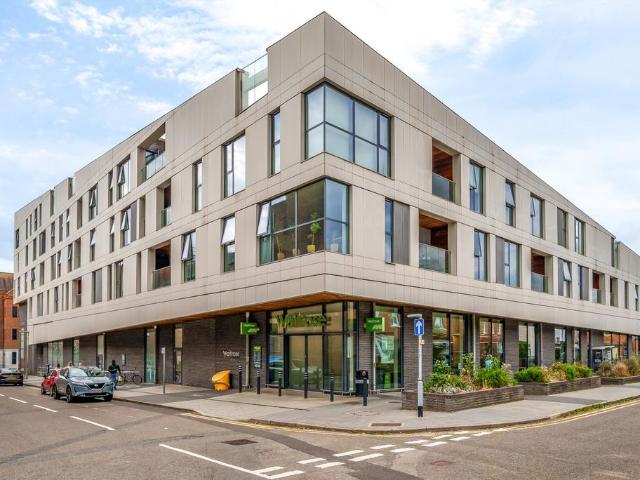 Flat for sale in Guildford Park, Westborough