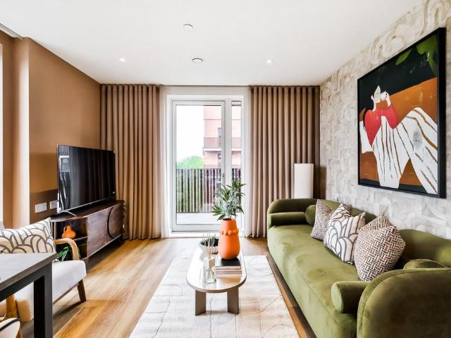 Flat for sale in Colindale, Greater London