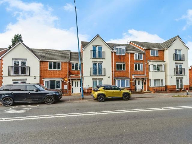 Flat for sale in Wednesbury, West Midlands