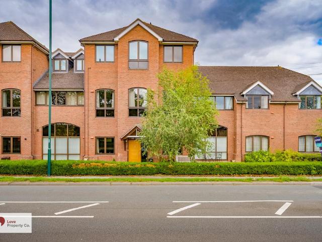 Flat for sale in Hockley Heath, West Midlands