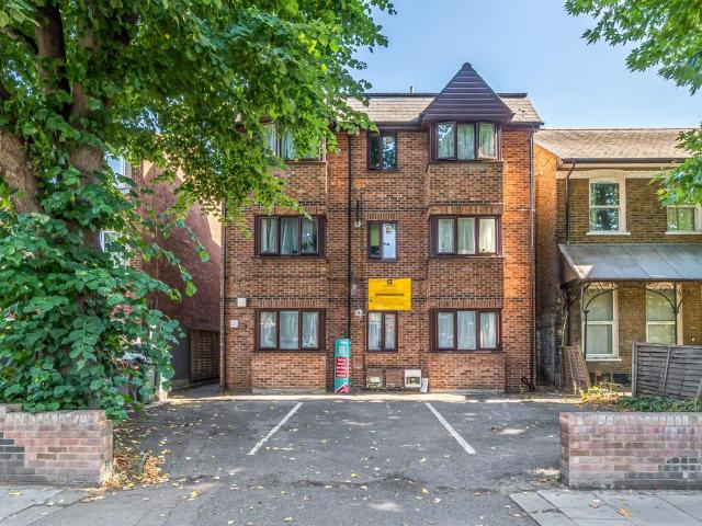 Flat for sale in Greater London