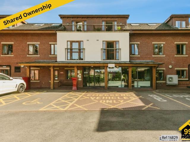Flat for sale in Kingsbourne, Nantwich