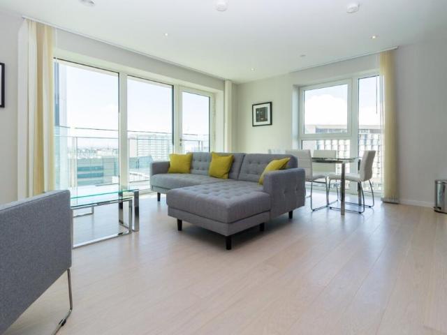 Flat for sale in Stratford Marsh, Greater London