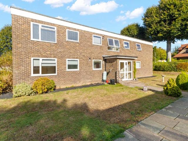 Flat for sale in Uckfield, Wealden