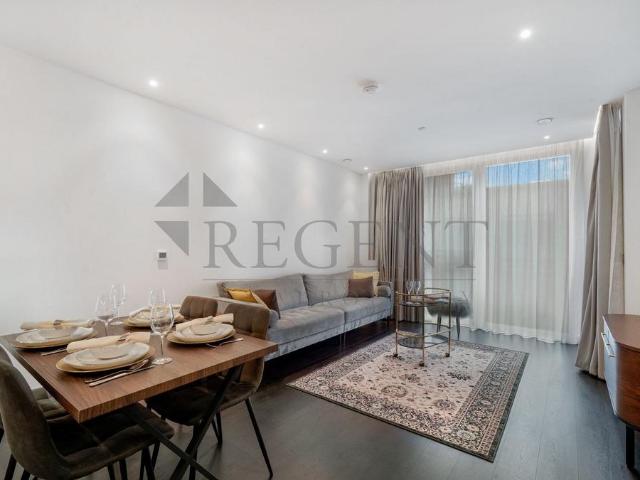 Flat for sale in Nine Elms, Greater London