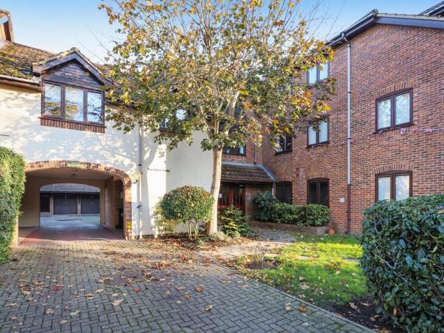 Flat for sale in Blackhills, Surrey
