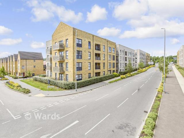 Flat for sale in Monks Orchard, Kent