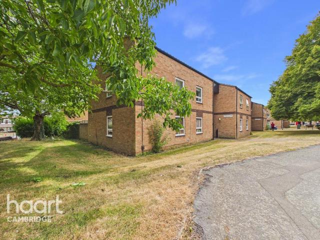 Flat for sale in Arbury, Cambridgeshire