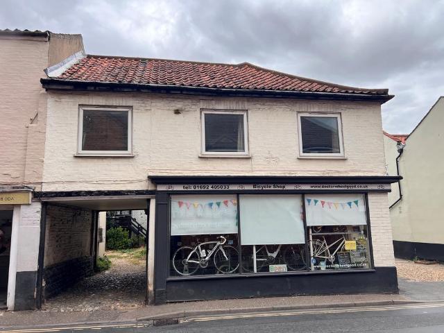 Flat for sale in Comers, Norfolk