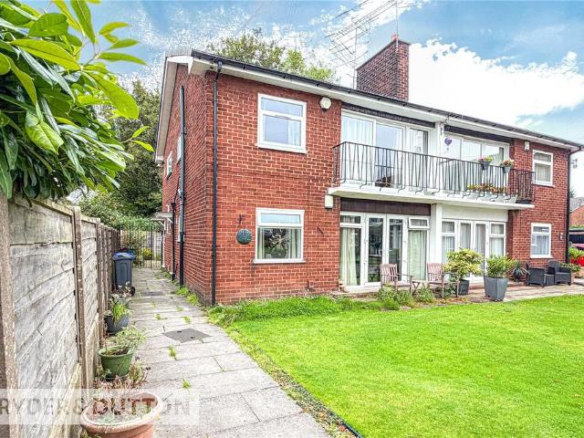 Flat for sale in Georgia, Greater Manchester