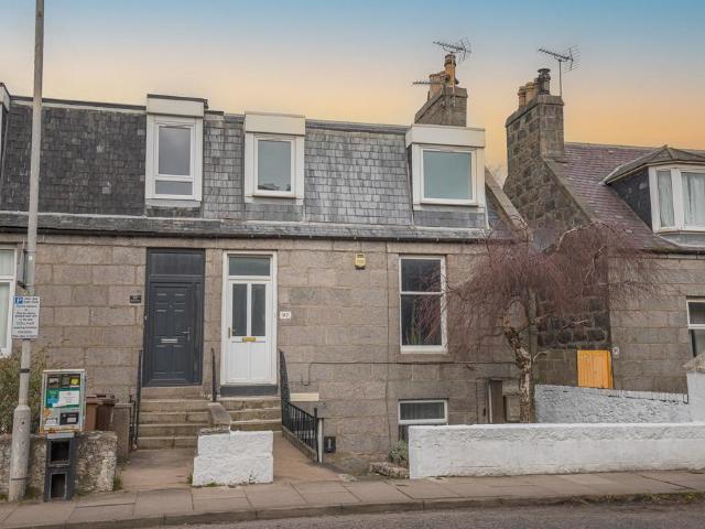 Flat for sale in Ballindoch, Scotland