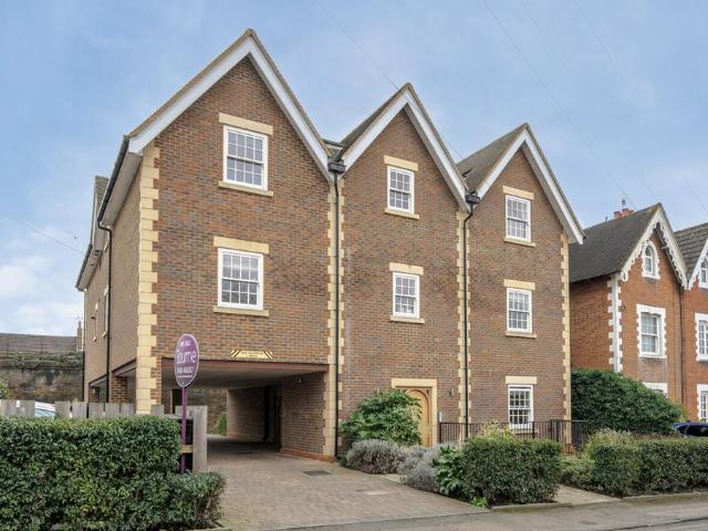 Flat for sale in Charlotteville, Westborough