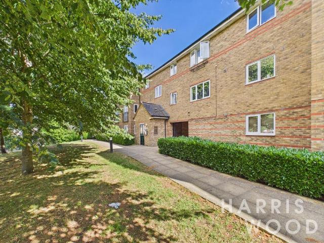 Flat for sale in Bocking, Chipping Hill